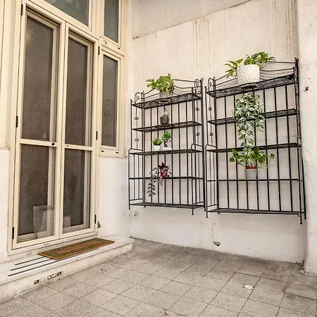 Domus Pretorio * روما